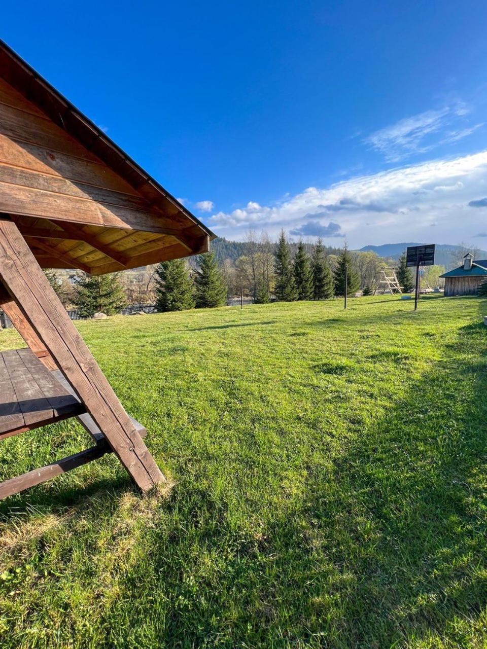 Котедж Шум Черемоша На Березі Річки Verkhovyna Exterior photo